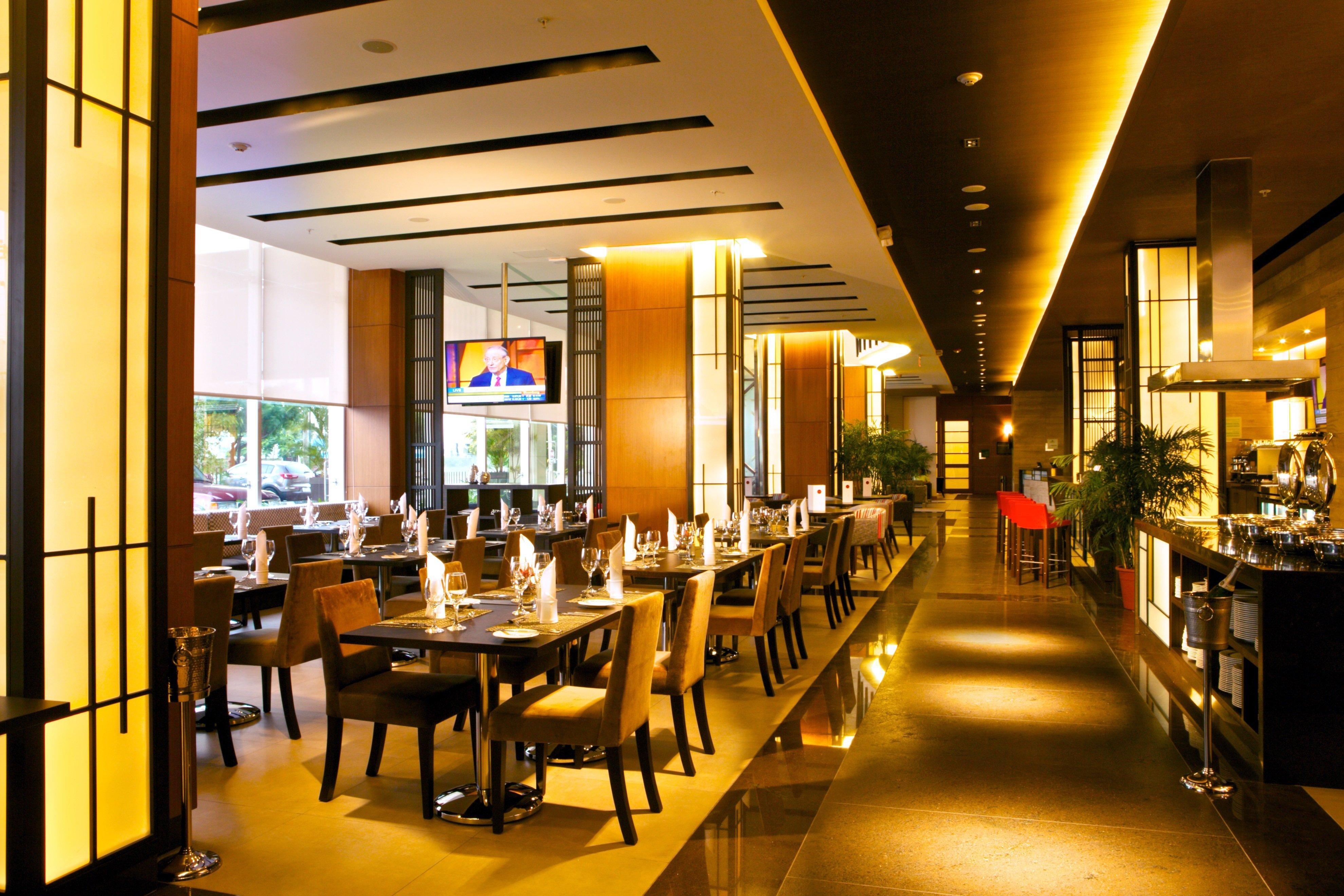 Holiday Inn Guayaquil Airport By Ihg Exterior photo The interior of the restaurant