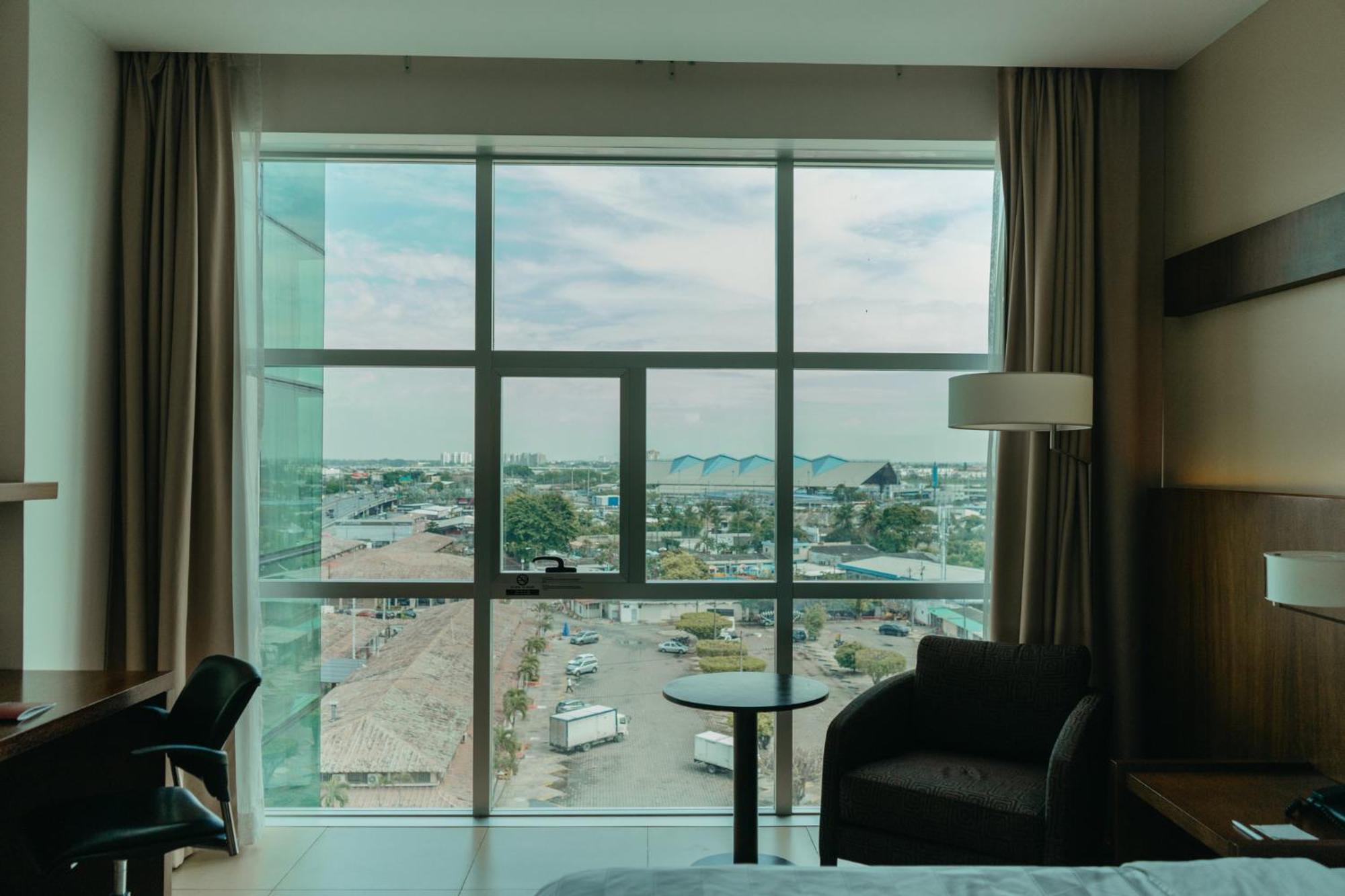 Holiday Inn Guayaquil Airport By Ihg Exterior photo View from a room at the hotel