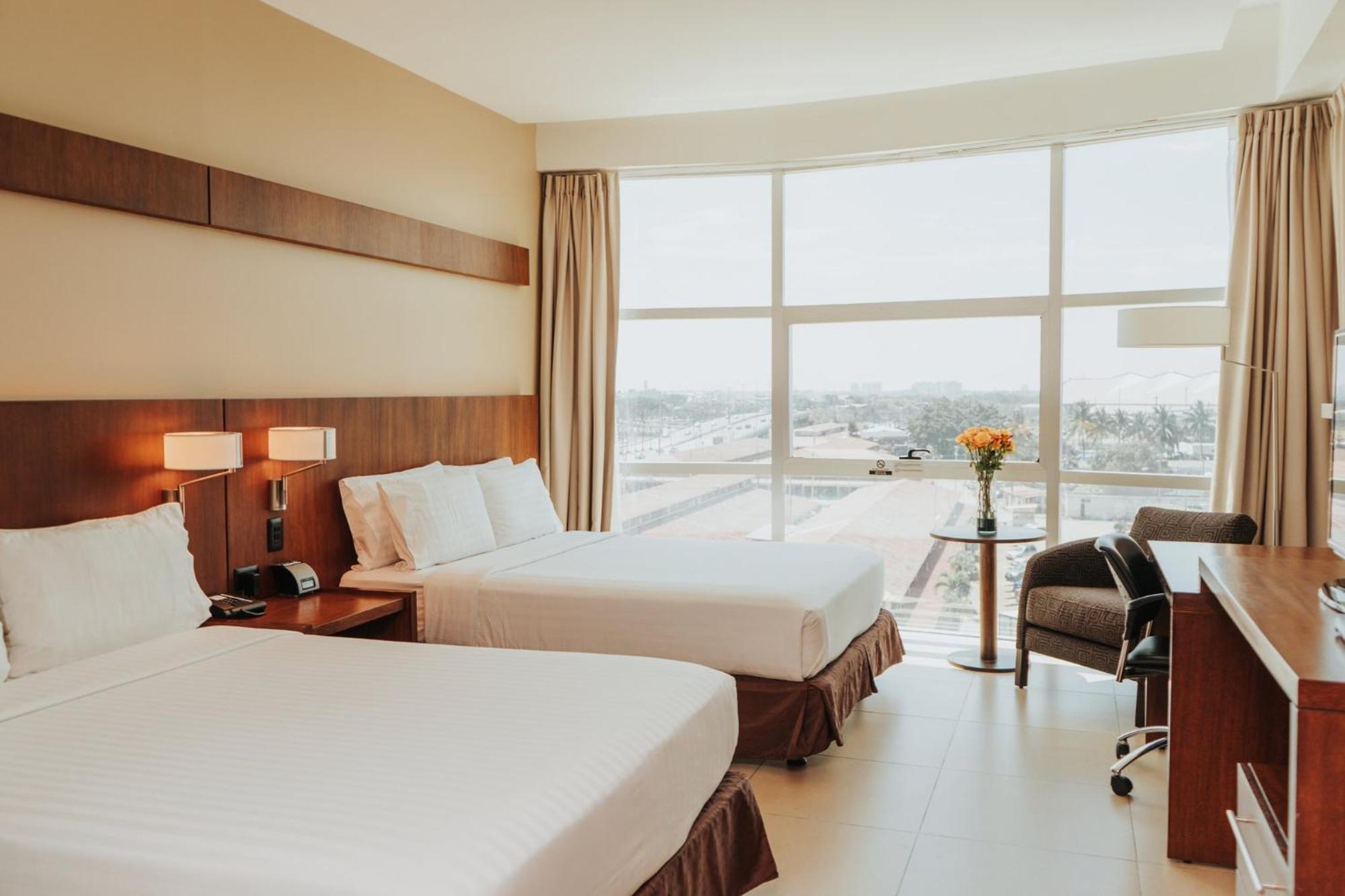 Holiday Inn Guayaquil Airport By Ihg Exterior photo A room at the hotel