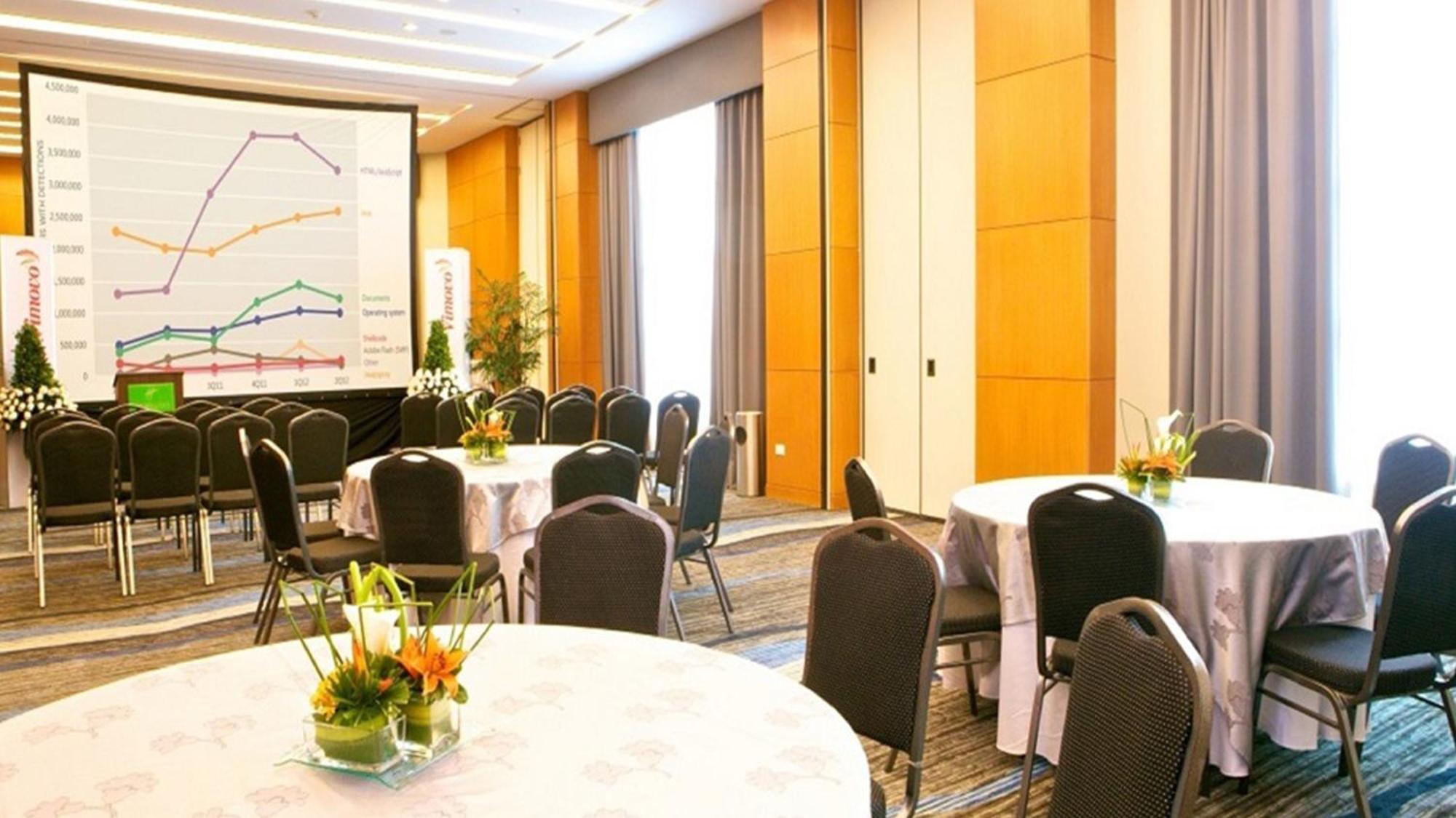 Holiday Inn Guayaquil Airport By Ihg Exterior photo Meeting room